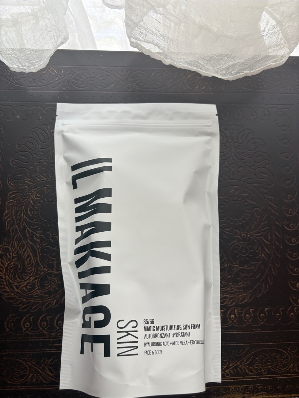 IL MAKIAGE White Skin Magic Moisturizing Sun Foam Pouch